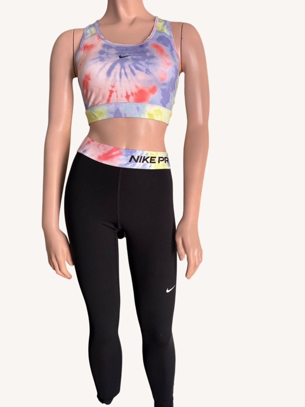 Size S Nike Pro 365 racerback sports bra, 7/8 dri fit high rise leggings set tie
